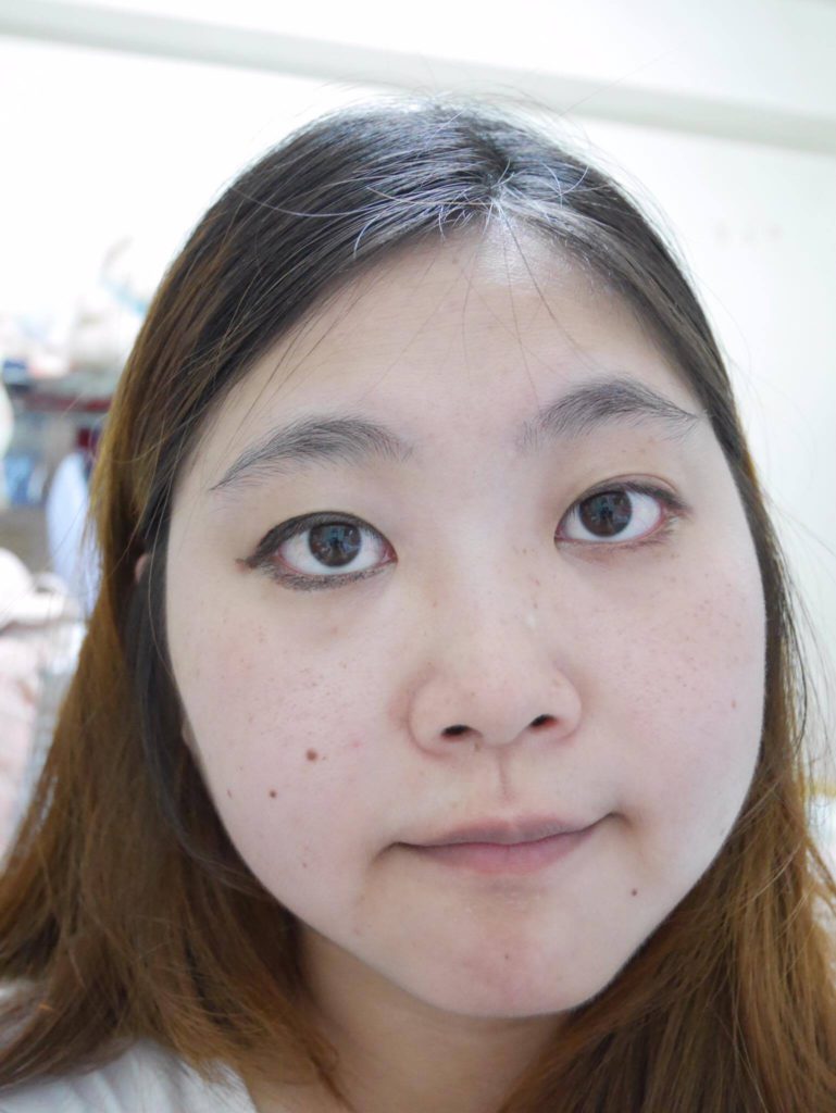 Solone電流激細眼線液　使用心得分享～　高顯色又溫水可卸，必回購的眼妝產品！ 彩妝品分享 民生資訊分享 穿搭分享 
