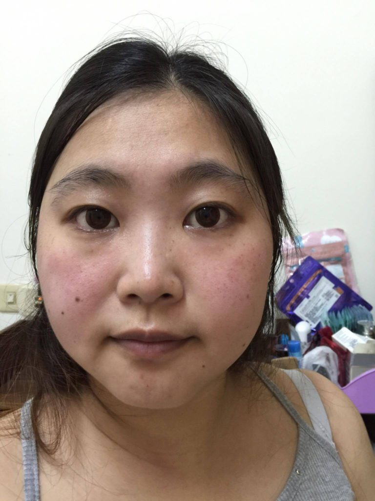 L`Oréal Paris巴黎萊雅三合一卸妝潔顏水 保濕型 使用心得分享 日常淡妝溫和好卸,濃妝請跳過~ 保養品分享 健康養身 彩妝品分享