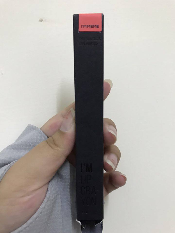 日常實用唇色分享 I’M MEME 我愛唇膏筆 #CY211 珊瑚橘 Linda 任意依戀 秀智色 濕潤滑順 顯色持久 彩妝品分享 攝影