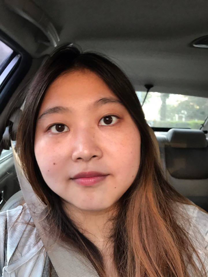 日常實用唇色分享 I’M MEME 我愛唇膏筆 #CY211 珊瑚橘 Linda 任意依戀 秀智色 濕潤滑順 顯色持久 彩妝品分享 攝影
