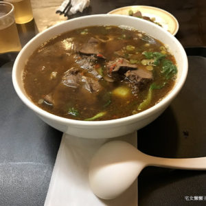 台中清真麵館 喜士來手工拉麵坊 香辣牛肉麵 麵條口感Q彈、湯頭辣勁十足的美味牛肉麵 近中國醫藥大學、五義街、一中商圈、台中北區 中式料理 民生資訊分享 飲食集錦 