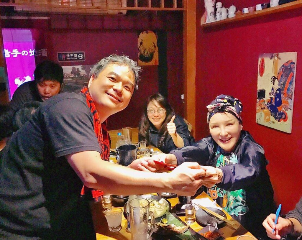 台北信義區/日式居酒屋/巷仔內美食/名人愛店/偶像劇場景/旅行應援團採訪名店-女客居多,幽默風趣的賴桑令人享受笑顏逐開的小時光,美食、美酒都在古記雞.信義店.私房菜居酒屋 近台北捷運永春站 松山工農 中式料理 健康養身 攝影 日式料理 民生資訊分享 飲食集錦
