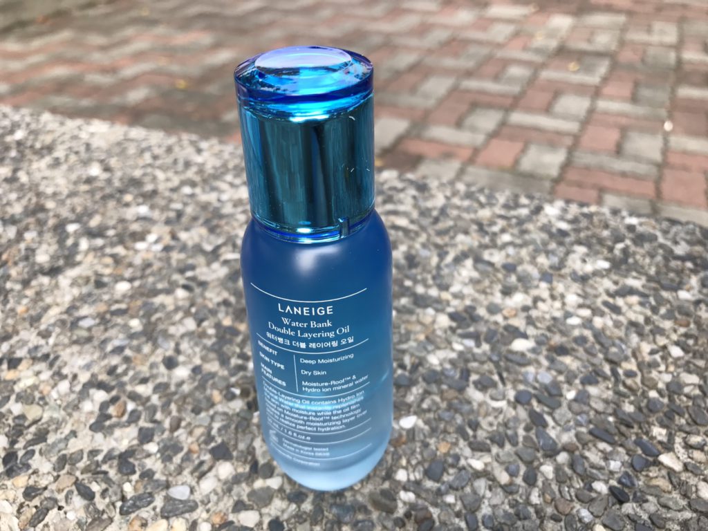 Laneige/蘭芝 water bank oil 水酷肌因雙萃滋養精華油 油加水混合的湛藍精華 吸收快 觸感柔潤 適合夏日保養使用 保養品分享 健康養身 攝影 民生資訊分享 