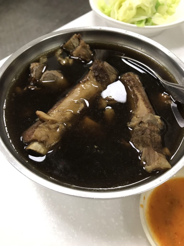 台中北區 康寶十全藥燉排骨御膳養生食補 藥膳湯頭順口好喝不甜膩 排骨香嫩又好咬 直接用手抓起來吃就是王道!午餐/宵夜/養生/美味/藥膳/支骨 中式料理 健康養身 民生資訊分享 飲食集錦