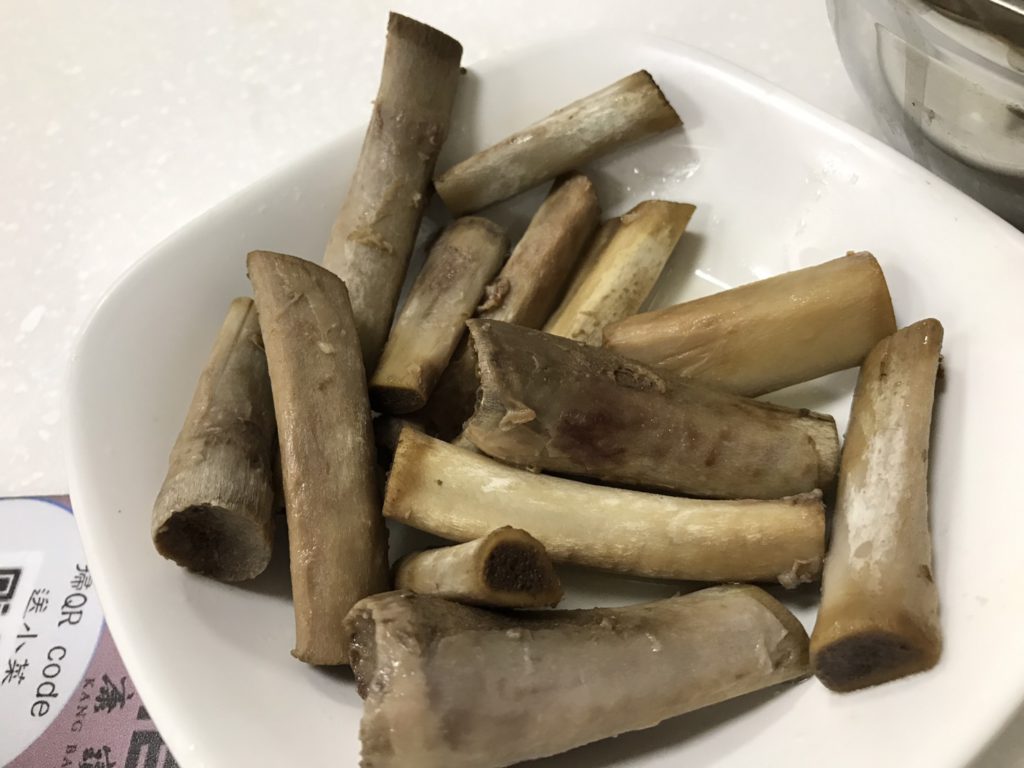 台中北區 康寶十全藥燉排骨御膳養生食補 藥膳湯頭順口好喝不甜膩 排骨香嫩又好咬 直接用手抓起來吃就是王道!午餐/宵夜/養生/美味/藥膳/支骨 中式料理 健康養身 民生資訊分享 飲食集錦