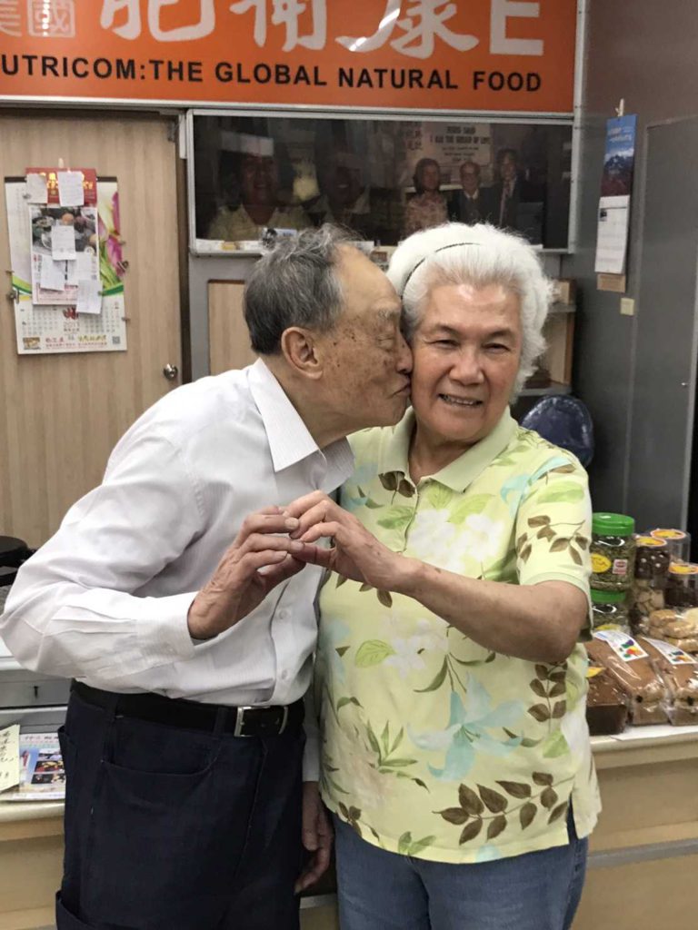 蘋果麵包創始人劉哲基的麵包人生-可愛爺爺愛情故事大揭密-愛情與麵包兼可得的人生經驗分享 民生資訊分享 紓發緒感