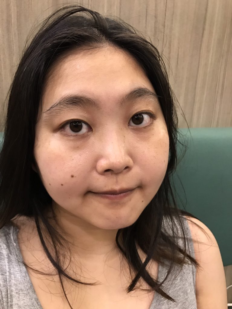 skincare-cream-THE FACE SHOP/菲詩小舖-蘂花譚清新恆水凝霜 湛藍的水藍色霜體,擦起來微涼,潤澤肌膚效果佳!Yehwadam revitalizing moisturizing cream 保養品分享 健康養身 攝影 民生資訊分享
