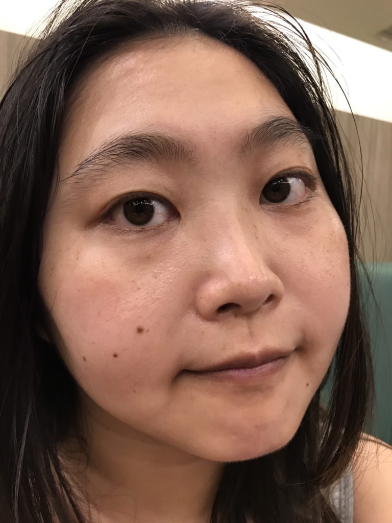 skincare-cream-THE FACE SHOP/菲詩小舖-蘂花譚清新恆水凝霜 湛藍的水藍色霜體,擦起來微涼,潤澤肌膚效果佳!Yehwadam revitalizing moisturizing cream 保養品分享 健康養身 攝影 民生資訊分享
