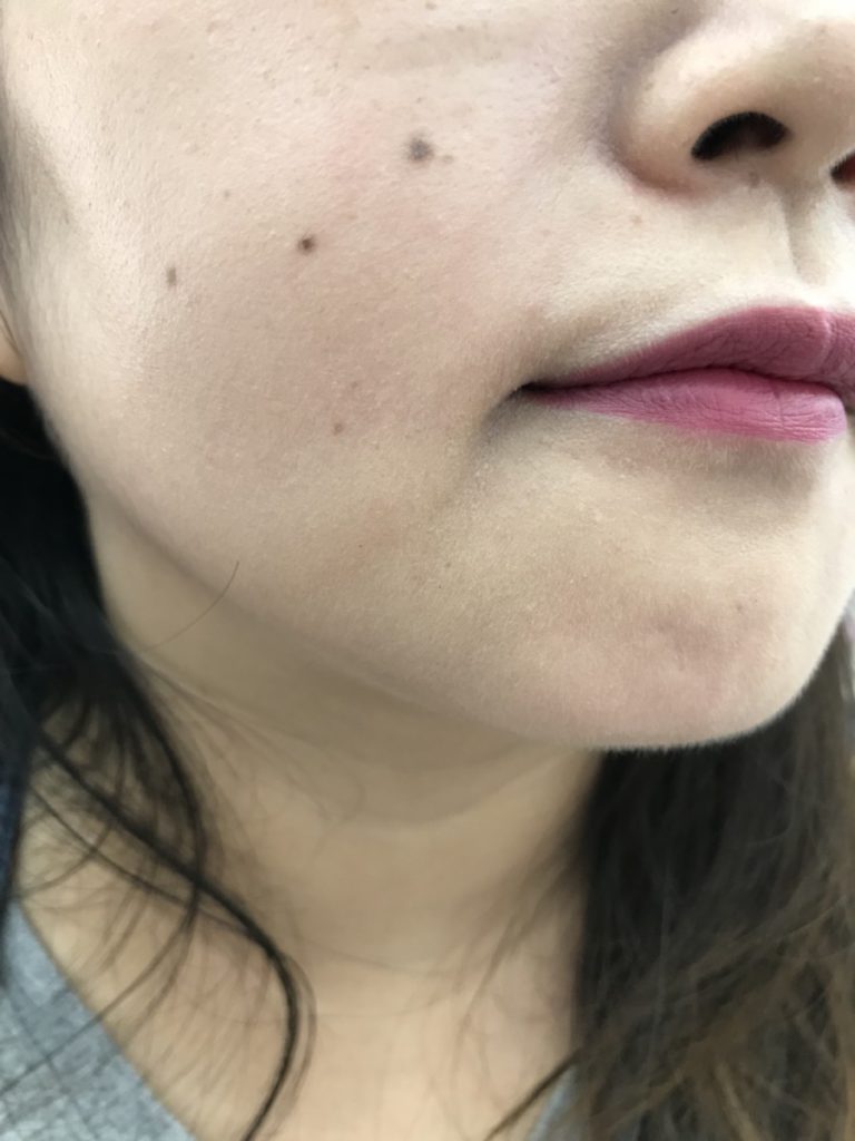 Foundation/底妝分享-Za美白聚光粉底精華/OW0C-白肌適用不黯沉,給你亮白好氣色,出油流汗後稍壓一下會變奶油肌呢!台灣製造的唷~ 彩妝品分享 攝影