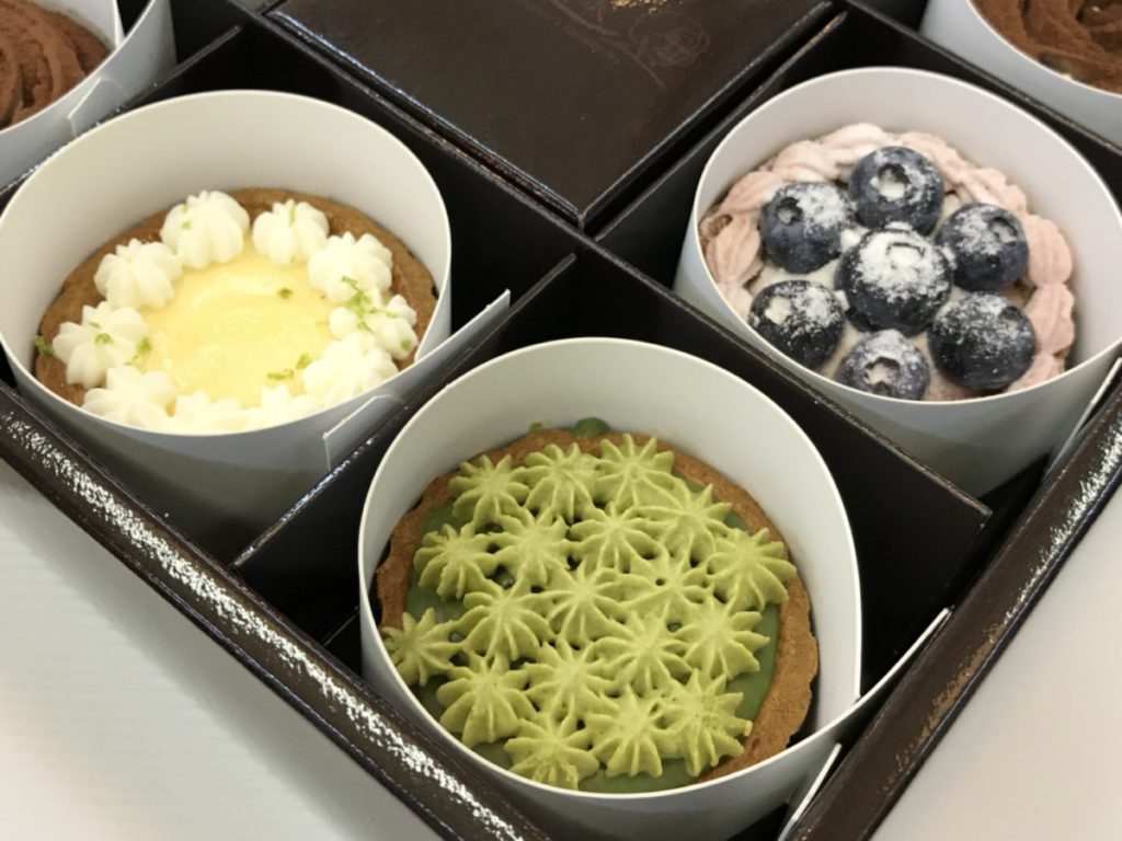 台南伴手禮推薦/網購名店/團購美食/宅配甜點-阿嬤的珍藏 法式珍藏禮盒-精巧甜塔一嚐回味,佳節送禮好選擇! 宅配食記 民生資訊分享 飲食集錦