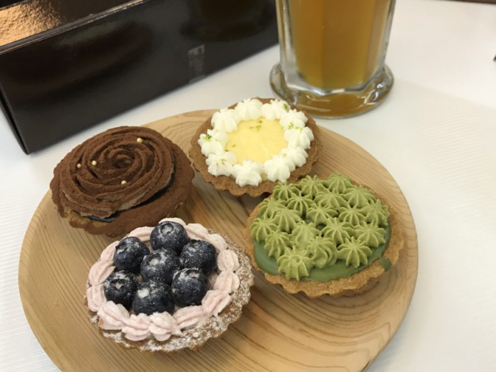 台南伴手禮推薦/網購名店/團購美食/宅配甜點-阿嬤的珍藏 法式珍藏禮盒-精巧甜塔一嚐回味,佳節送禮好選擇! 宅配食記 民生資訊分享 飲食集錦