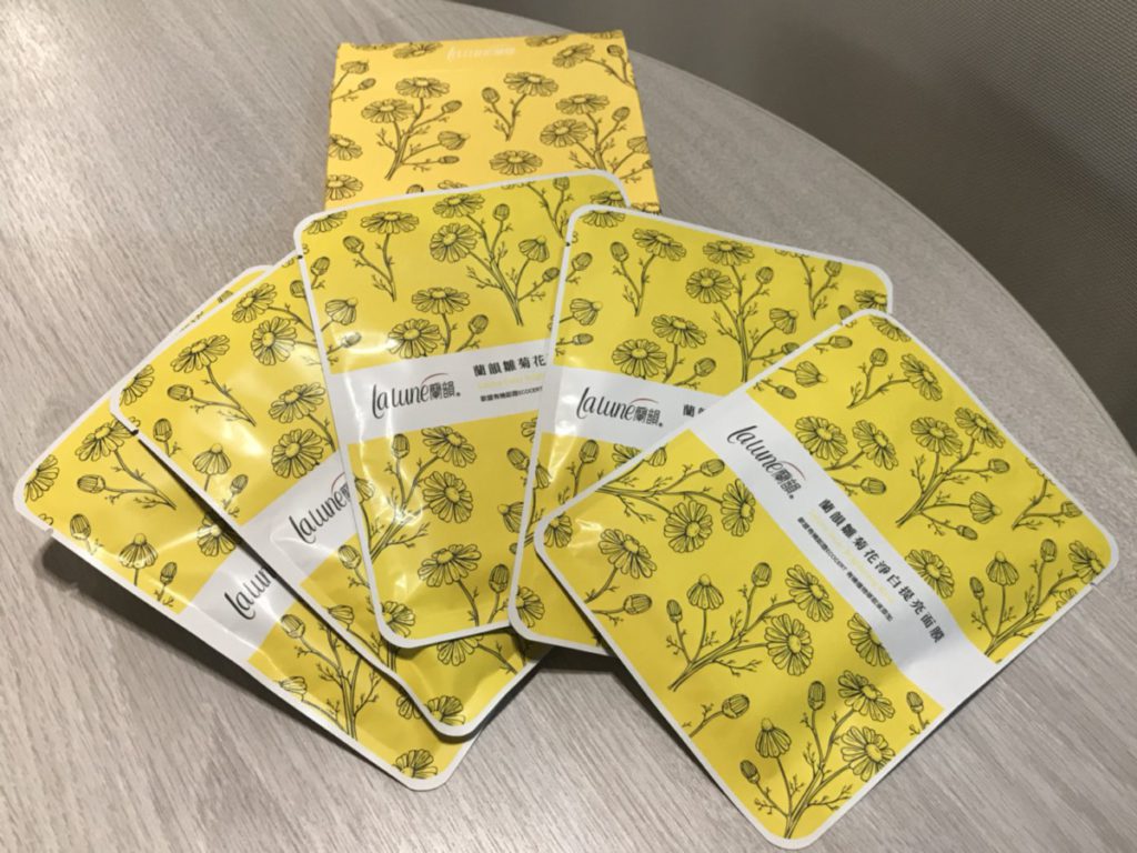 lalune蘭韻雛菊花淨白提亮面膜 舒適的感受讓人回購感爆棚 保養品分享 民生資訊分享