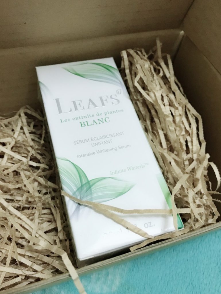 LEAFS’莉芙絲純淨光極效植萃美白雙效精華 包裝清新，用起來很綠意盎然的精華液 保養品分享 攝影 民生資訊分享 