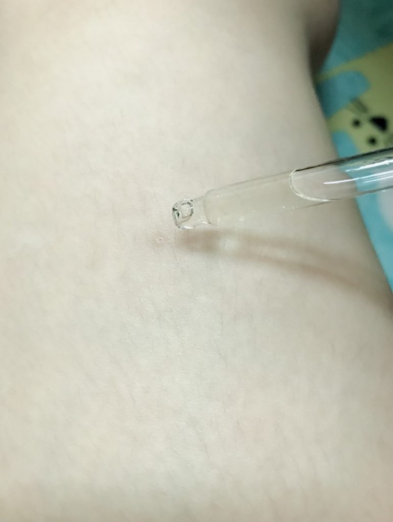 LEAFS’莉芙絲純淨光極效植萃美白雙效精華 包裝清新,用起來很綠意盎然的精華液 保養品分享 攝影 民生資訊分享
