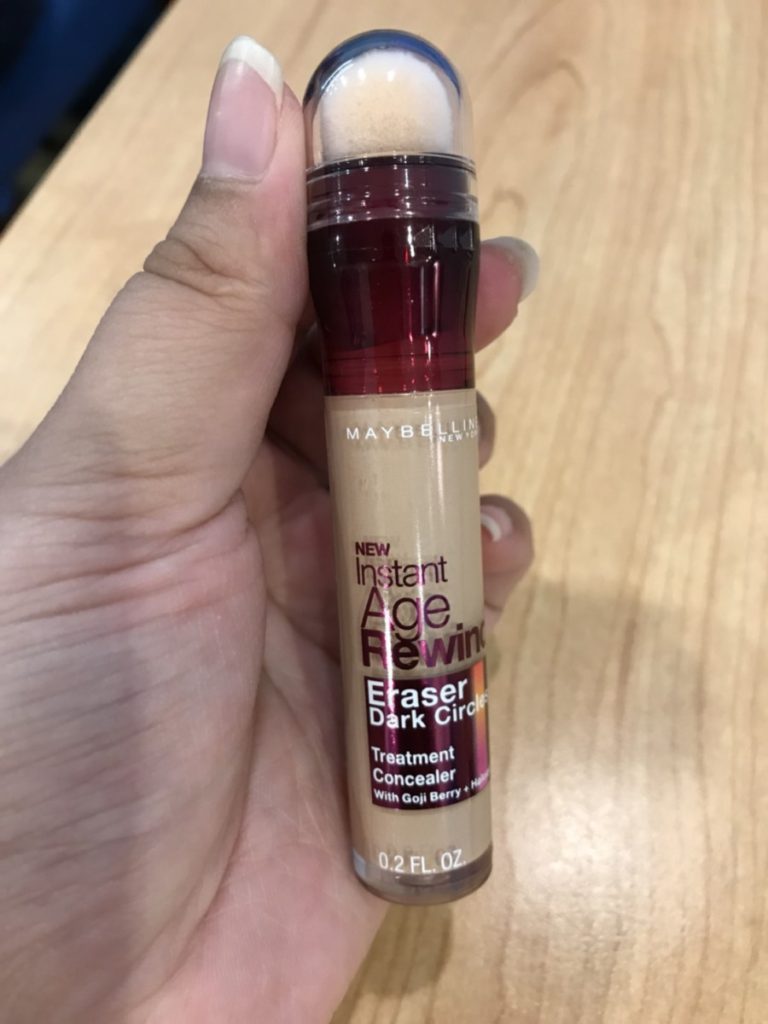 Maybelline黑眼圈擦擦筆真的很好遮瑕！美妝神物無誤！！！ 適合夏天使用的彩妝品～ 彩妝品分享 攝影 民生資訊分享 