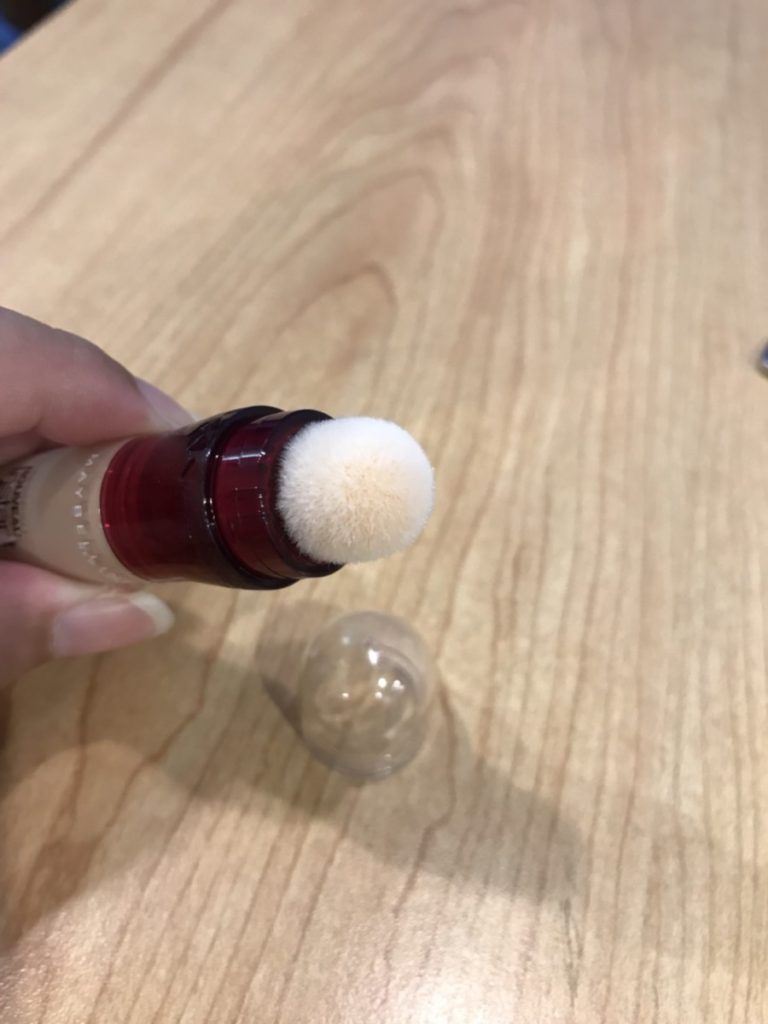 Maybelline黑眼圈擦擦筆真的很好遮瑕！美妝神物無誤！！！ 適合夏天使用的彩妝品～ 彩妝品分享 攝影 民生資訊分享 