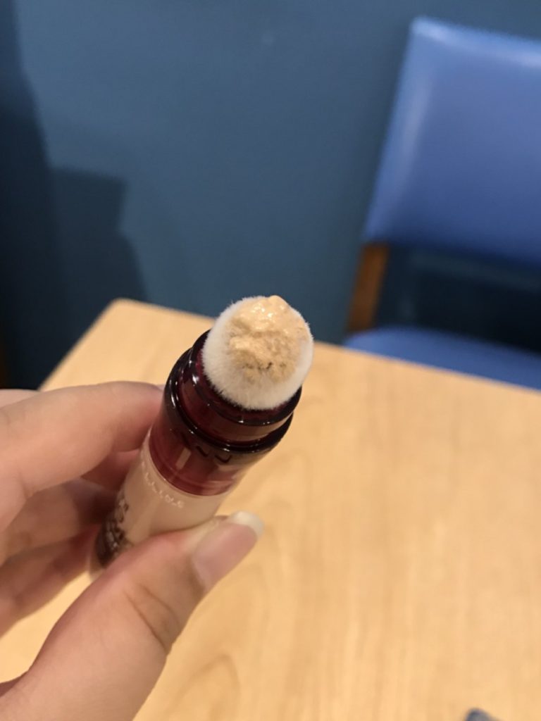 Maybelline黑眼圈擦擦筆真的很好遮瑕！美妝神物無誤！！！ 適合夏天使用的彩妝品～ 彩妝品分享 攝影 民生資訊分享 