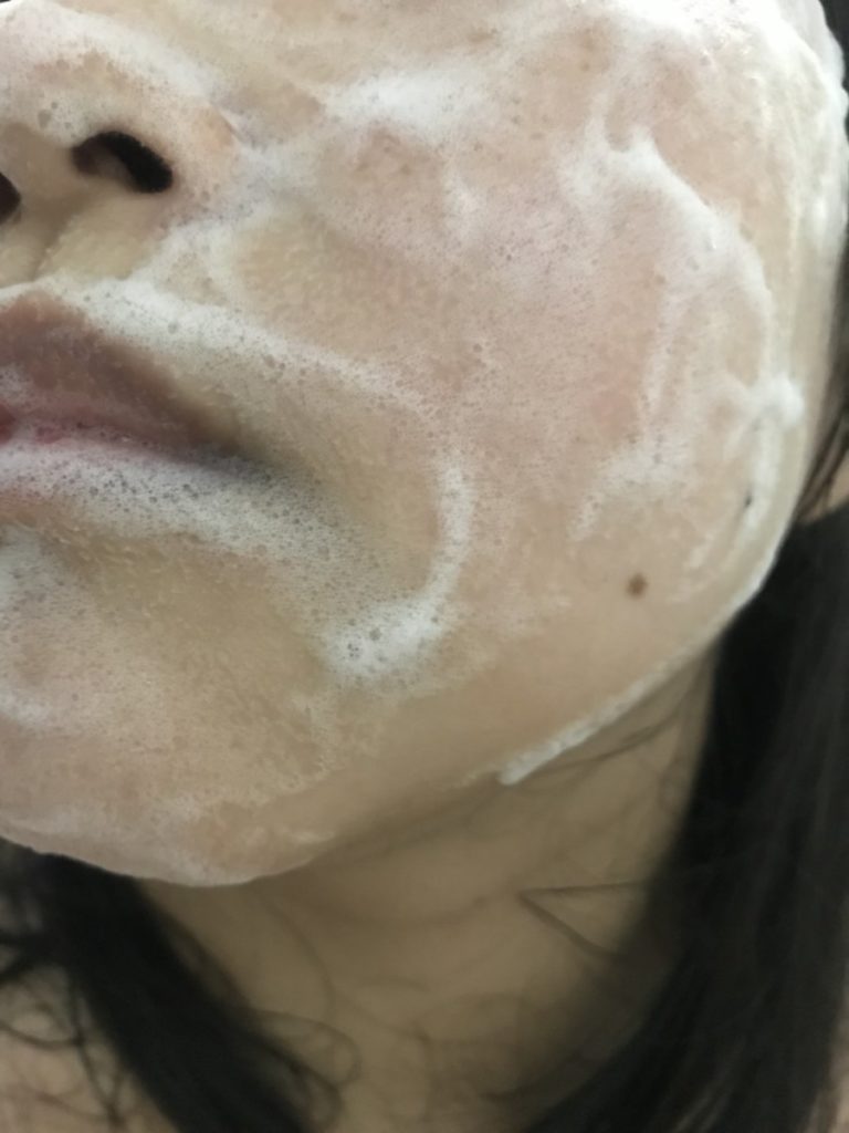 ROHTO 日本樂敦 維他命C酵素洗顏慕斯 台灣也買得到的清新好用日本潔顏品 保養品分享 健康養身 民生資訊分享 