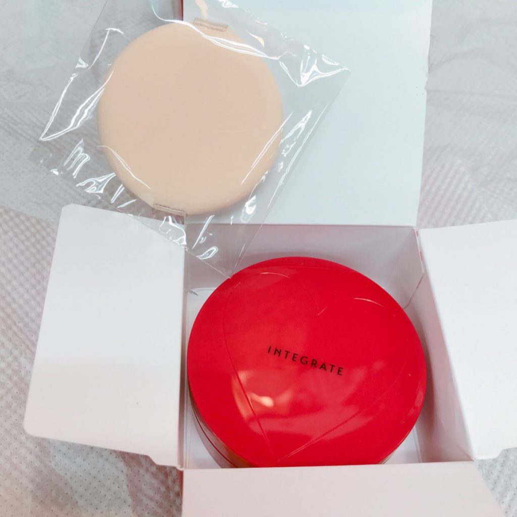 日系底妝-前所未有新體驗的水感果凍底妝,一上就有明亮好氣色->櫻特芮/INTEGRATE透潤柔光粉底凍 彩妝品分享 攝影 民生資訊分享