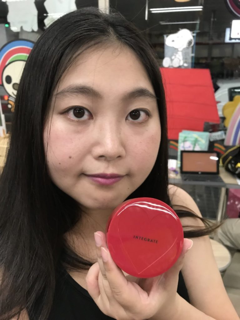 日系底妝-前所未有新體驗的水感果凍底妝,一上就有明亮好氣色->櫻特芮/INTEGRATE透潤柔光粉底凍 彩妝品分享 攝影 民生資訊分享