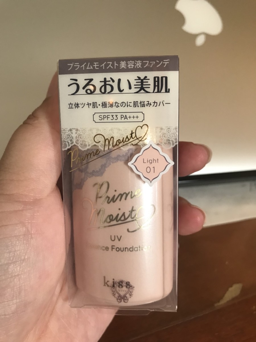 日本彩妝/底妝-kiss 蜜糖肌潤澤精華UV粉底液SPF33/PA+++ 蜜糖/毒藥視天氣判斷,它本質上是適合夏天的好粉底! 彩妝品 彩妝品分享 攝影
