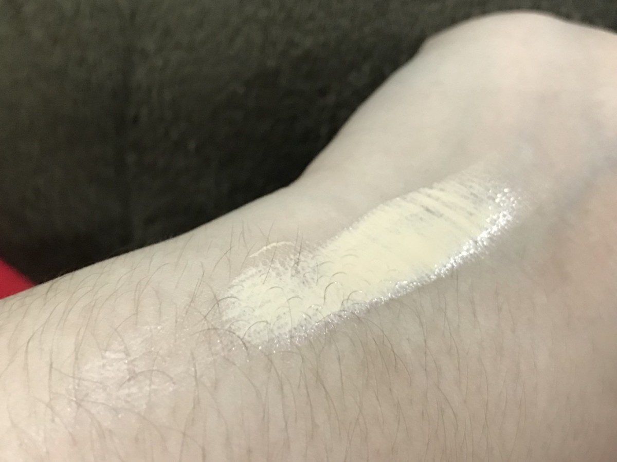 日本底妝/彩妝-kiss裸紗透白持妝隔離霜SPF26/PA++ 一瓶有補土功能的底妝,單上的妝感就好好看,但會引起上妝後面起屑,真的只建議單上! 彩妝品 彩妝品分享 攝影