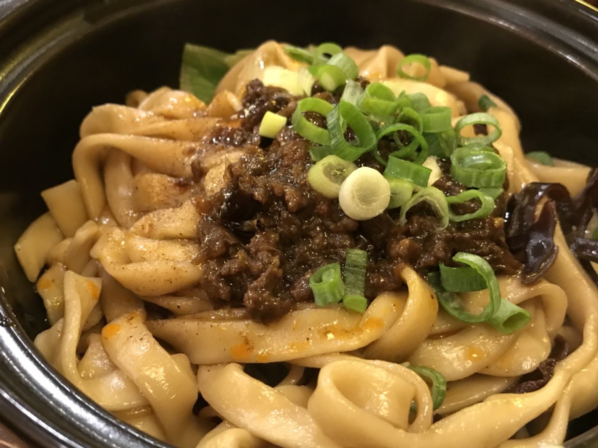 台中麻辣鍋@北區 阿二麻辣食堂台中崇德店-特別喜歡麻辣鍋,愛吃辣選大辣準沒錯!麵食普通,麻辣魯肉飯好吃~ˇ~內有菜單 中式料理 攝影 民生資訊分享 飲食集錦