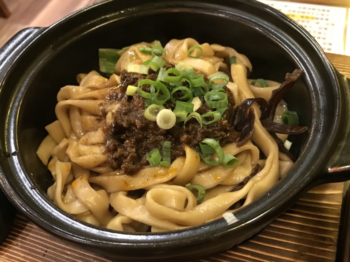 台中麻辣鍋@北區 阿二麻辣食堂台中崇德店-特別喜歡麻辣鍋,愛吃辣選大辣準沒錯!麵食普通,麻辣魯肉飯好吃~ˇ~內有菜單 中式料理 攝影 民生資訊分享 飲食集錦