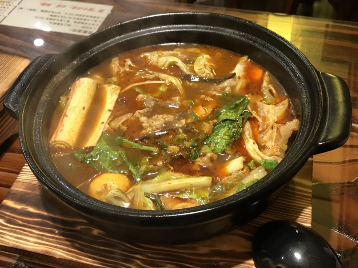 台中麻辣鍋@北區 阿二麻辣食堂台中崇德店-特別喜歡麻辣鍋,愛吃辣選大辣準沒錯!麵食普通,麻辣魯肉飯好吃~ˇ~內有菜單 中式料理 攝影 民生資訊分享 飲食集錦