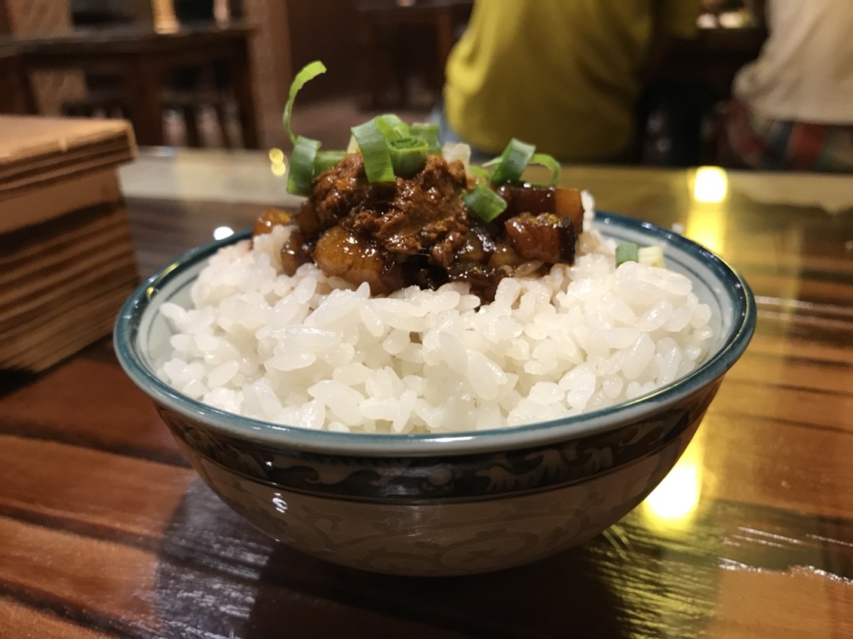 台中麻辣鍋@北區 阿二麻辣食堂台中崇德店-特別喜歡麻辣鍋,愛吃辣選大辣準沒錯!麵食普通,麻辣魯肉飯好吃~ˇ~內有菜單 中式料理 攝影 民生資訊分享 飲食集錦