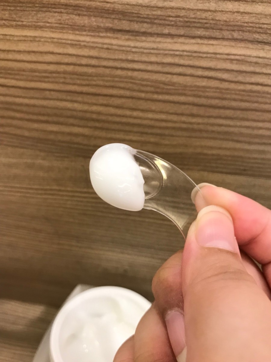 換季臉部保養/韓系保養/森美稀客 SAM'U PH敏感肌膚專用面霜-水感滋潤的質地,親膚好吸收! 保養品分享 攝影