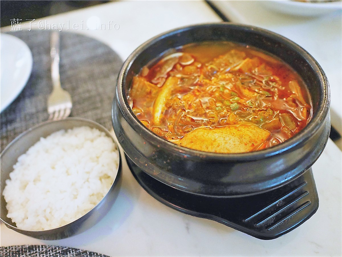 Cornerin 可恩餐酒-松露野菇燉飯&奶油海膽干貝義大利麵、辣牛肉湯鍋&辣炒年糕,道地美味令人驚艷!台北旅遊/美食餐廳/大安區餐酒館/韓國料理/義式料理/cornerin菜單/附插座/近信義安和站2號出口 攝影 民生資訊分享 飲食集錦
