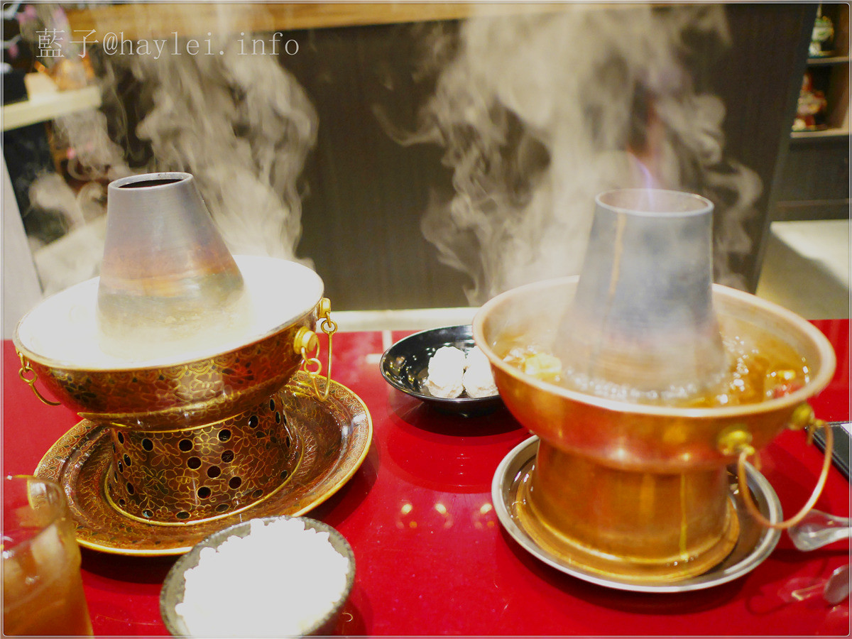 台中西區/小瀋陽碳火小火鍋-台中最好吃的景泰藍酸菜鍋就是這家!台中旅遊/台中美食/台中火鍋推薦/草悟道/銅爐小火鍋/酸菜白肉鍋/食尚玩家採訪/小瀋陽菜單 中式料理 攝影 民生資訊分享 飲食集錦