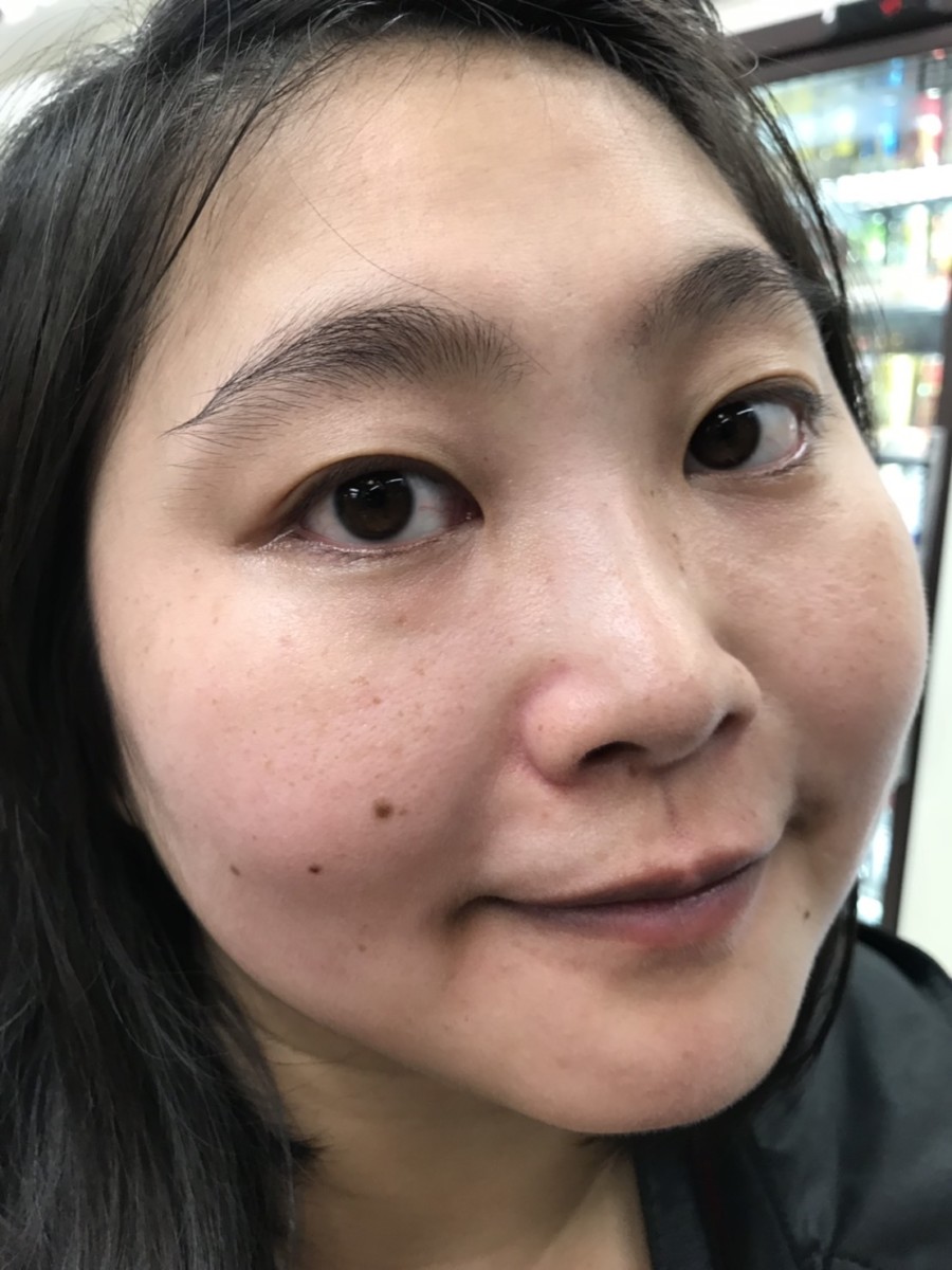 White Truth光感淨透美白凝凍-使用感受輕爽舒適,傳明酸添加,抑制黑色素形成及防止色素斑的形成,美白淡斑更有力! 保養品分享 健康養身 攝影 民生資訊分享