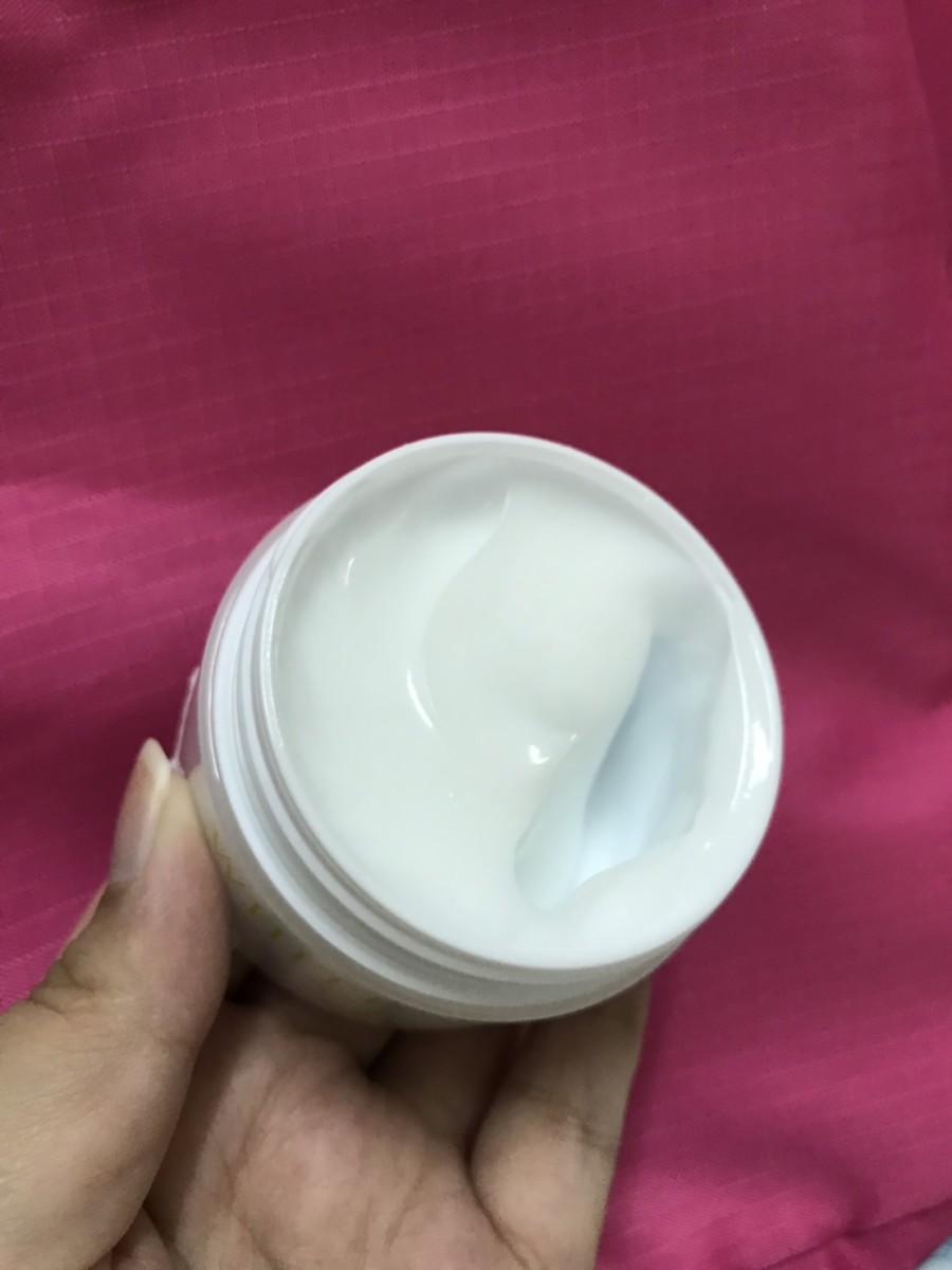 White Truth光感淨透美白凝凍-使用感受輕爽舒適,傳明酸添加,抑制黑色素形成及防止色素斑的形成,美白淡斑更有力! 保養品分享 健康養身 攝影 民生資訊分享