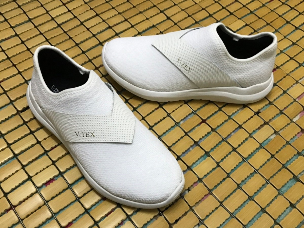 V-TEX Waterproof 地表最強耐水鞋-真正100%耐水技術,從現在開始,穿上秘紳白,感受一下什麼是好搭、好走又不怕髒的好鞋吧~ 健康養身 攝影 民生資訊分享 穿搭分享