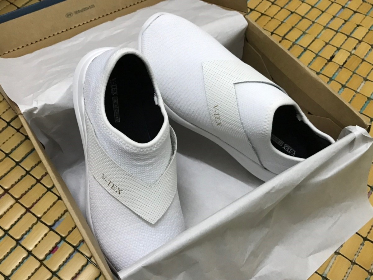 V-TEX Waterproof 地表最強耐水鞋-真正100%耐水技術,從現在開始,穿上秘紳白,感受一下什麼是好搭、好走又不怕髒的好鞋吧~ 健康養身 攝影 民生資訊分享 穿搭分享