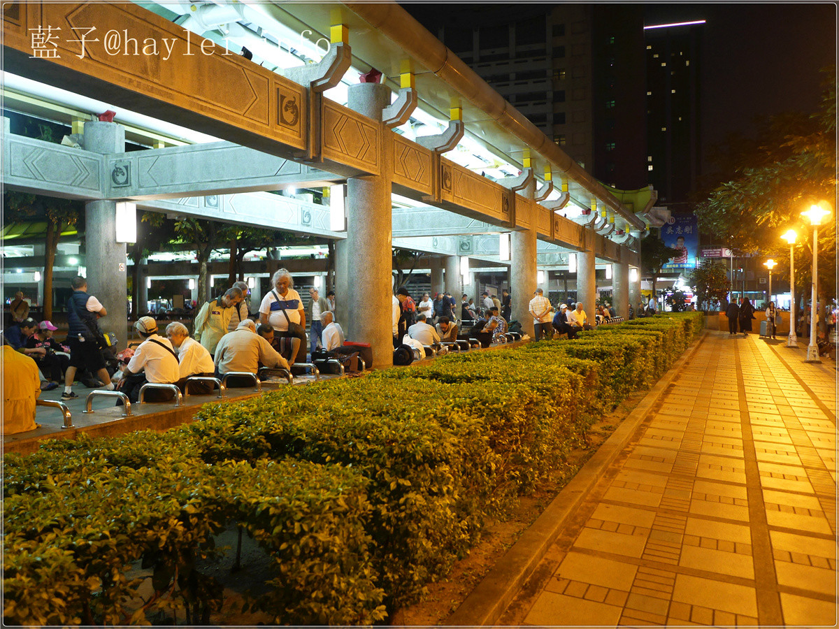 台北萬華區/華西街夜市-想恣意享受傳統台灣味美食,來這裡就對了!台北旅遊/台北美食/夜市美食/龍山寺 中式料理 國內外住宿相關 攝影 日式料理 民生資訊分享 紓發緒感 飲食集錦