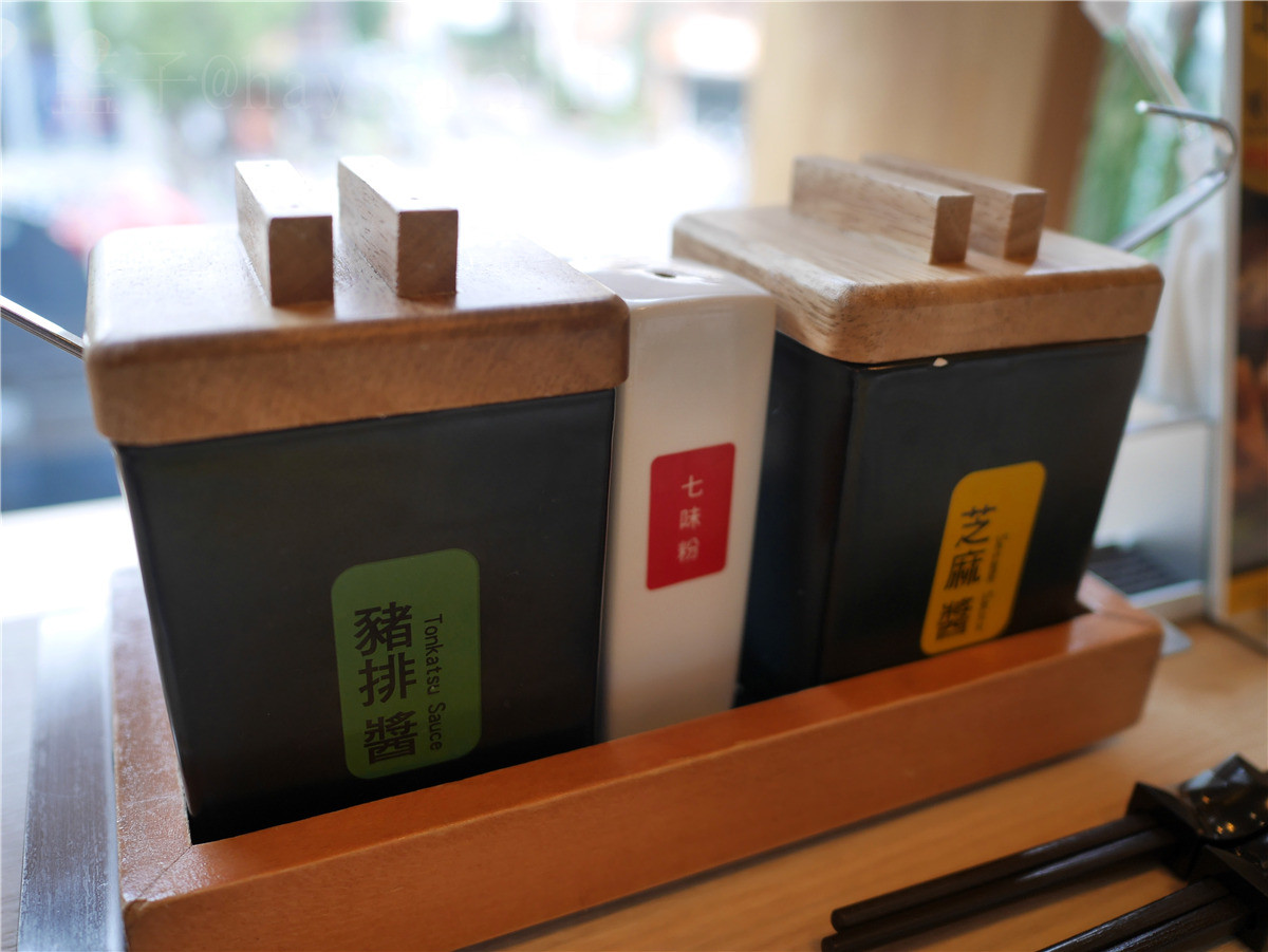 台中品田牧場(公益店)-海老里肌海陸並出,味美肉嫩、里肌豬排咖哩香氣逼人,越光米、高麗菜無限供應,吃的超級飽~台中美食餐廳/日式料理/日式豬排定食/王品集團美食/咖哩豬排/套餐定食/愛評體驗券 攝影 民生資訊分享 飲食集錦