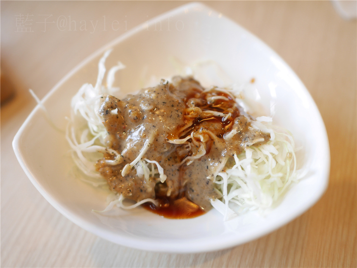 台中品田牧場(公益店)-海老里肌海陸並出,味美肉嫩、里肌豬排咖哩香氣逼人,越光米、高麗菜無限供應,吃的超級飽~台中美食餐廳/日式料理/日式豬排定食/王品集團美食/咖哩豬排/套餐定食/愛評體驗券 攝影 民生資訊分享 飲食集錦