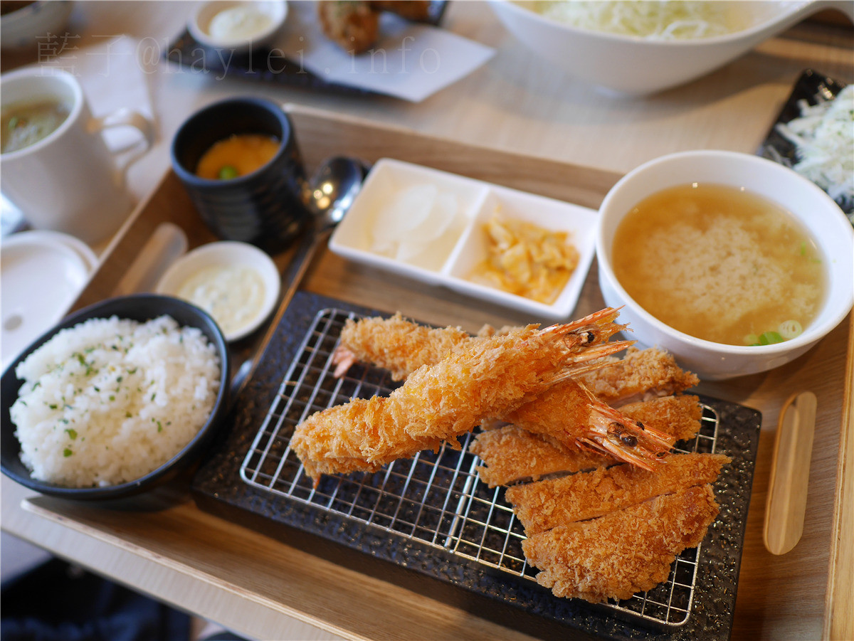 台中品田牧場(公益店)-海老里肌海陸並出,味美肉嫩、里肌豬排咖哩香氣逼人,越光米、高麗菜無限供應,吃的超級飽~台中美食餐廳/日式料理/日式豬排定食/王品集團美食/咖哩豬排/套餐定食/愛評體驗券 攝影 民生資訊分享 飲食集錦