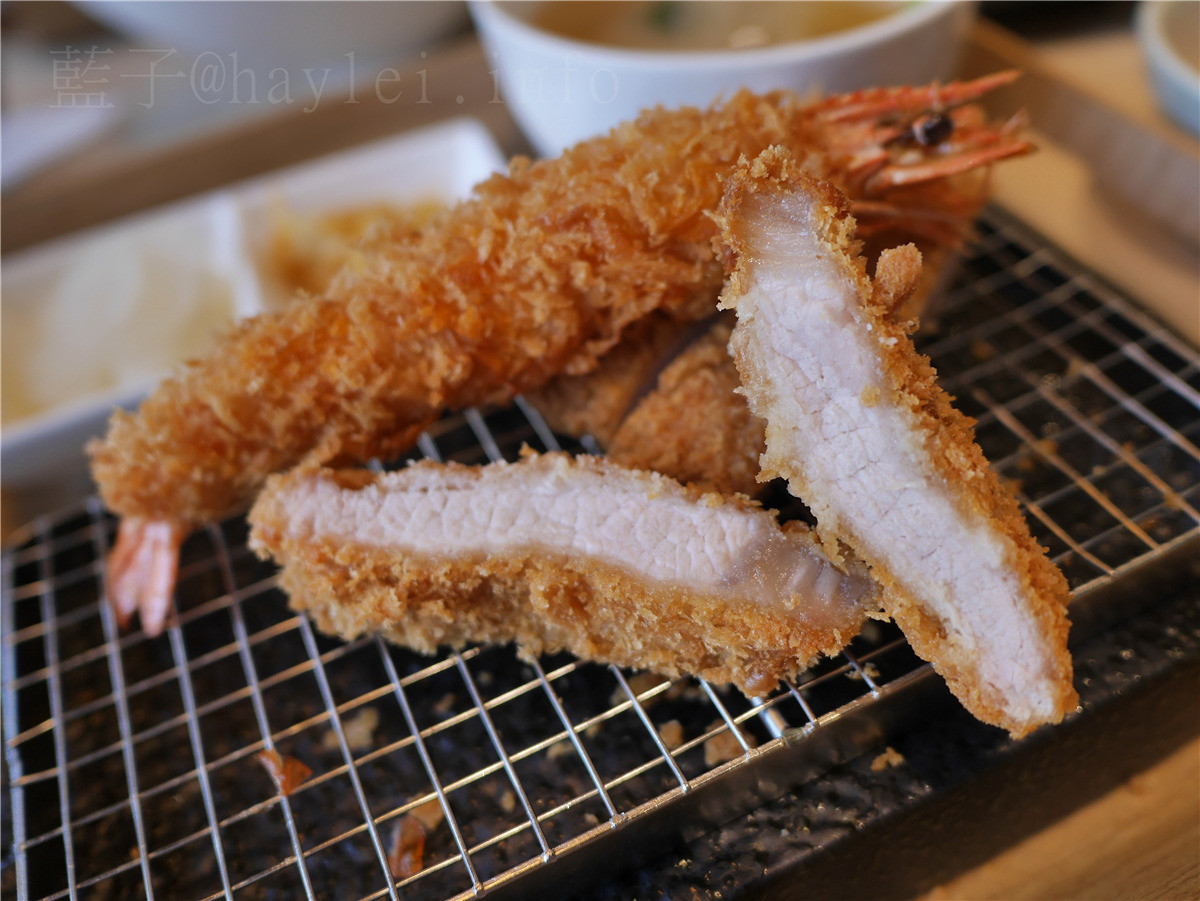 台中品田牧場(公益店)-海老里肌海陸並出,味美肉嫩、里肌豬排咖哩香氣逼人,越光米、高麗菜無限供應,吃的超級飽~台中美食餐廳/日式料理/日式豬排定食/王品集團美食/咖哩豬排/套餐定食/愛評體驗券 攝影 民生資訊分享 飲食集錦