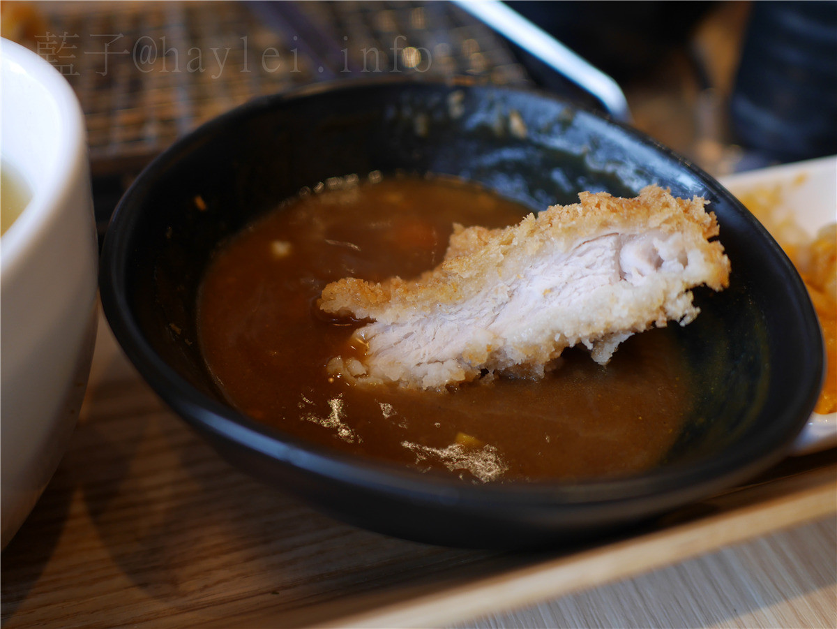 台中品田牧場(公益店)-海老里肌海陸並出,味美肉嫩、里肌豬排咖哩香氣逼人,越光米、高麗菜無限供應,吃的超級飽~台中美食餐廳/日式料理/日式豬排定食/王品集團美食/咖哩豬排/套餐定食/愛評體驗券 攝影 民生資訊分享 飲食集錦