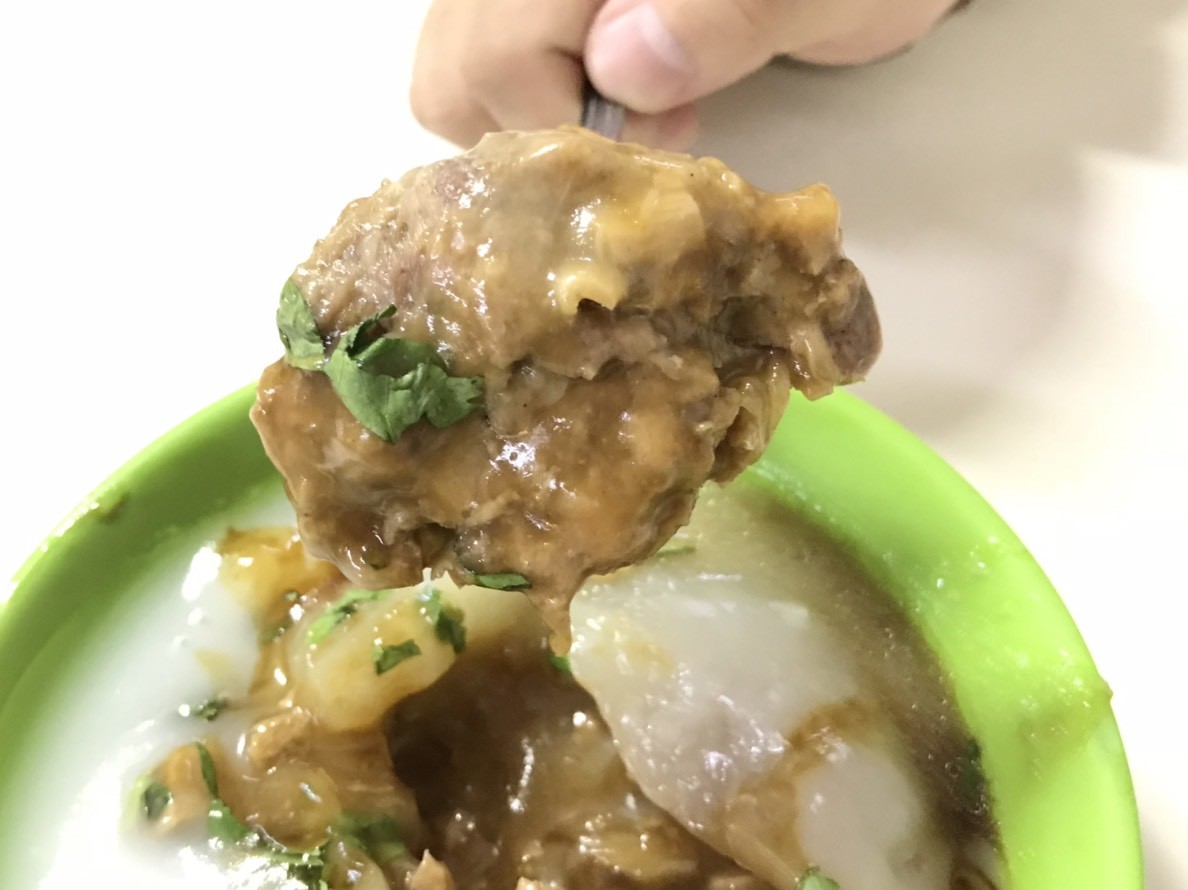 員林-彰化劉肉圓-皮超Q，簡單的豬肉跟筍塊，風味卻不簡單的美味！彰化美食/員林火車站/傳統美食/風味小吃/員林電影城旁/劉肉圓菜單 中式料理 攝影 民生資訊分享 飲食集錦 
