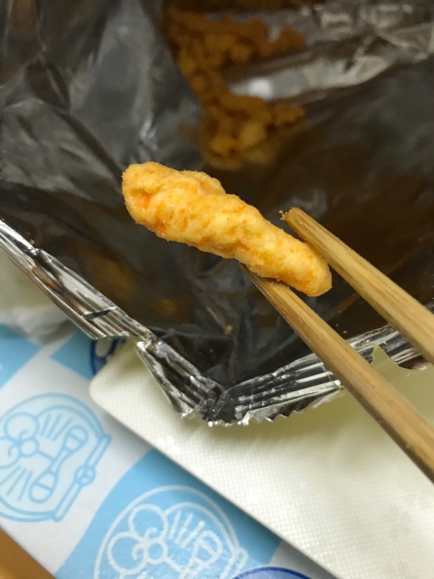 燒番麥辣味起士-吃起來還算好吃,但裕榮食品家的燒番麥起司餅乾對我來說比較清淡!? 攝影 民生資訊分享 飲食集錦