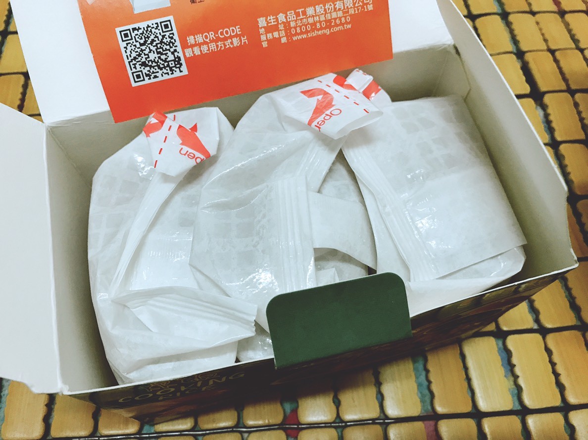 喜生食品即食炊飯 -五目雜錦/野菇豚肉/麻油香筍,國產農產品,履歷生產層層把關,2分鐘加熱即食,好吃又營養,簡單搞定美味一餐!即食炊飯/喜生食品/微波即食/宅配調理飯/快速料理包/懶人料理/居家必備 中式料理 健康養身 宅配食記 攝影 民生資訊分享 自己動手做! 飲食集錦
