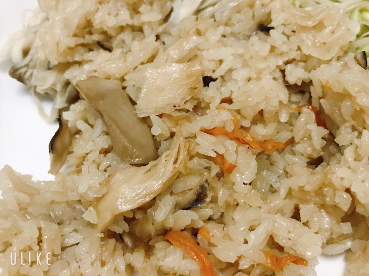 喜生食品即食炊飯 -五目雜錦/野菇豚肉/麻油香筍,國產農產品,履歷生產層層把關,2分鐘加熱即食,好吃又營養,簡單搞定美味一餐!即食炊飯/喜生食品/微波即食/宅配調理飯/快速料理包/懶人料理/居家必備 中式料理 健康養身 宅配食記 攝影 民生資訊分享 自己動手做! 飲食集錦