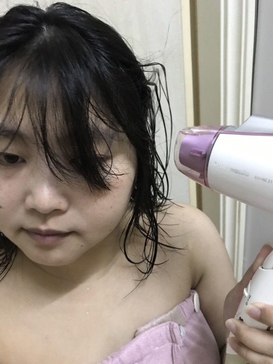 花王植萃弱酸頭皮調理系列-長效潔味洗潤組(花王植萃弱酸洗髮精頭皮調理系列長效潔味型、花王植萃弱酸潤髮乳頭皮調理系列長效潔味型),維持頭皮、髮絲清爽潔淨感的秘密武器,清新葡萄柚香氣好舒心! 健康養身 攝影 民生資訊分享 美髮相關