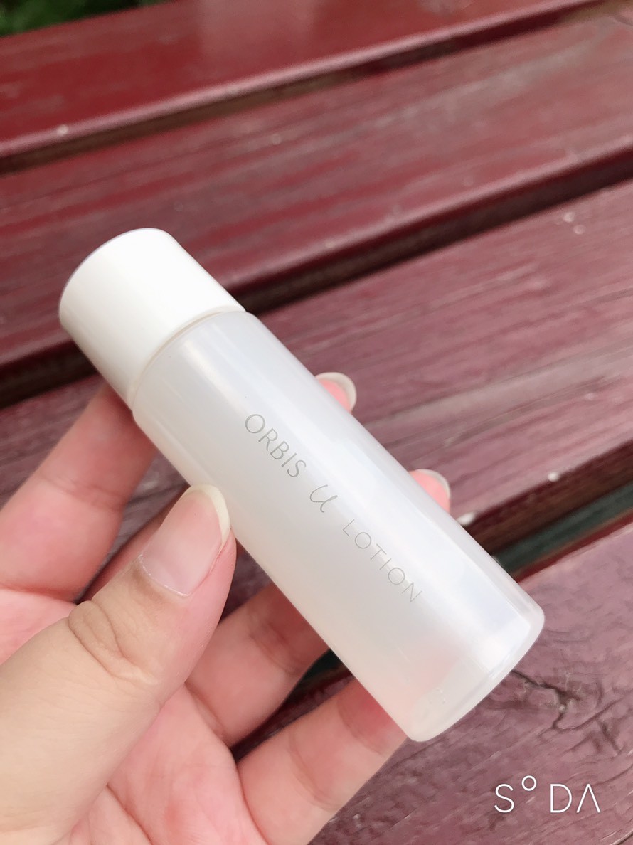 ORBIS肌膚保養/ORBIS u 芯生悠-潔面乳、精華化妝水跟保濕凝凍皆無油分、無香料、無著色、無酒精,對肌膚的負擔感低,相信也很適合大多數朋友~ORBISu/芯生悠 保養品分享 彩妝品分享 攝影 民生資訊分享