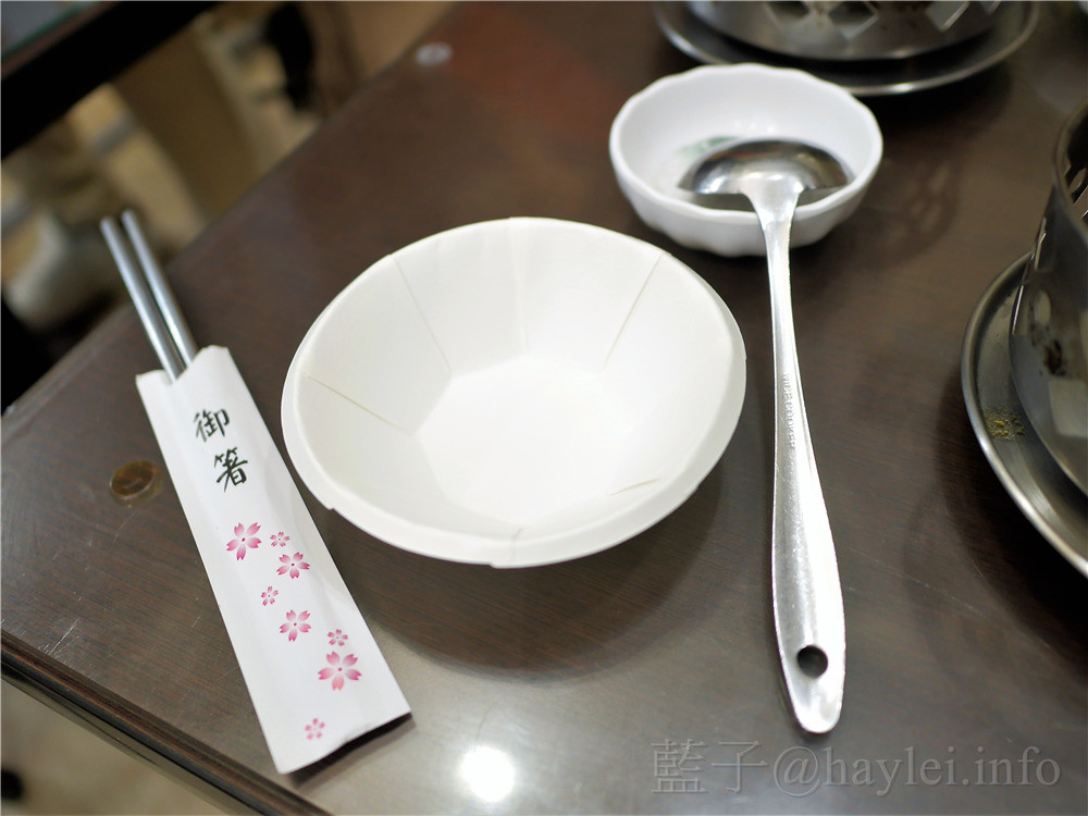 一級棒讚火鍋-台中南區忠孝夜市超值火鍋149起,口味多樣,湯頭美味,茶飲、冰沙、汽水、白飯、冰淇淋隨你吃到飽!燒酒嫩雞鍋必吃~ 中式料理 攝影 民生資訊分享 飲食集錦